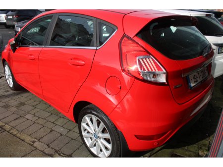 2016 Ford Fiesta - thumbnail 5