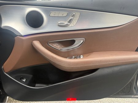 2019 Mercedes-Benz E Class E220 D SE PREMIUM 4DR AUTO €19,950 thumbnail