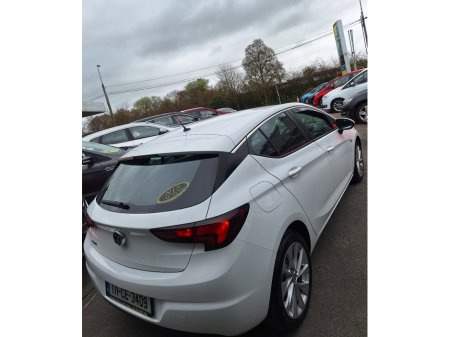 2017 Vauxhall Astra - thumbnail 5