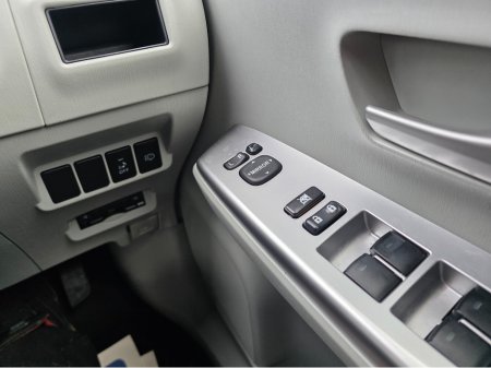 2013 Toyota Prius Alpha (7 Seater) - SELF CHARGING HYBRID -ALLOYS - REVERSE CAMERA - SIMI DEALER - LOW ROAD TAX BAND €13,450 thumbnail