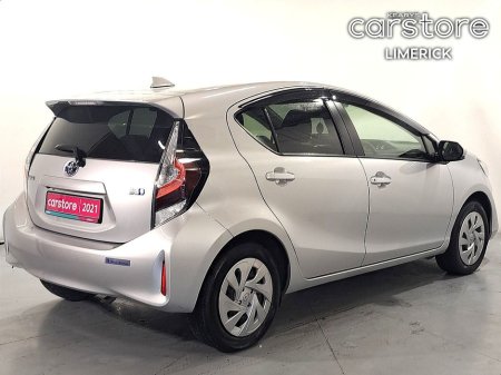 2021 Toyota Aqua 1.5 Hybrid Luxe €15,880
