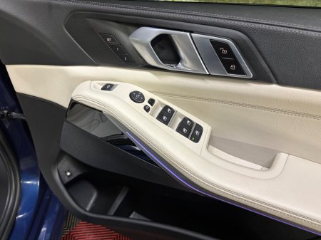 2022 BMW X5 xDrive45e xLine €59,950 thumbnail