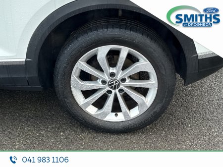 2023 Volkswagen T-Roc STYLE 1.5TSI 150HP €32,950 thumbnail