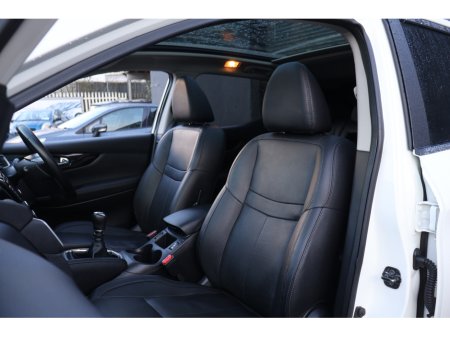 2017 Nissan Qashqai SV PREMIUM  Low Mileage Huge Spec €15,495 thumbnail