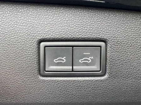 2018 Volkswagen Tiguan - thumbnail 15