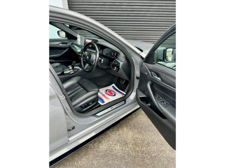 2021 BMW 5 Series - thumbnail 17