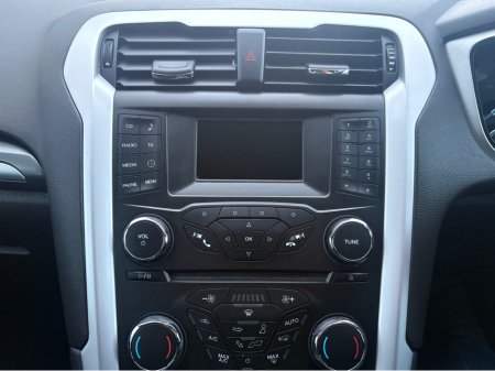 2019 Ford Mondeo ZETEC 2.0 TD 150PS 6SPEED 5DR 4DR thumbnail