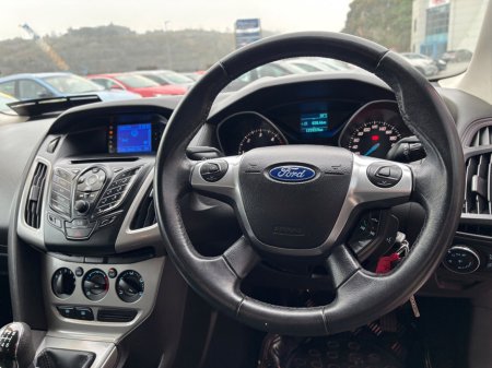 2012 Ford Focus - thumbnail 6