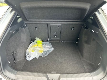 2025 Volkswagen ID.4 - thumbnail 8