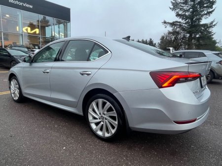 2024 Skoda Octavia immaculate Condition, only one careful previous owner 150bhp ! 2.0tdi 3 years manufacture warranty, heated seats, Reversing Camera, Bluetooth, Cruise €33,900 thumbnail