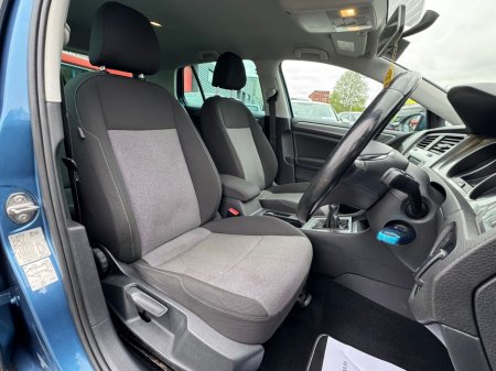 2017 Volkswagen Golf - thumbnail 11