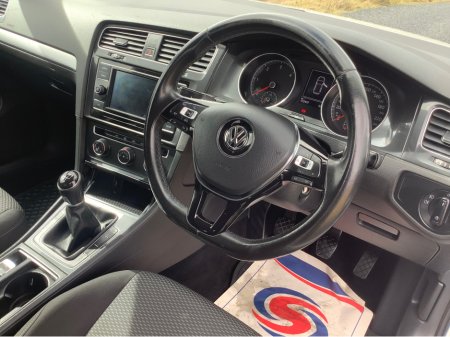 2017 Volkswagen Golf - thumbnail 11