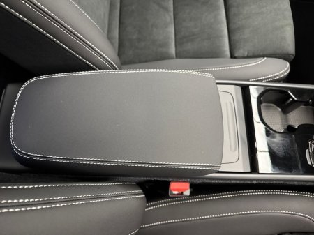 2026 Volvo EX40 - thumbnail 15