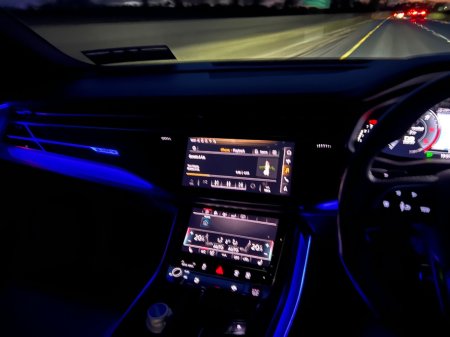 2019 Audi Q8 - thumbnail 33