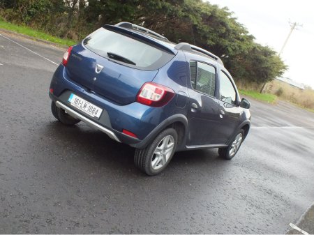 2016 Dacia Sandero - thumbnail 2