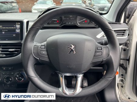2016 Peugeot 208 - thumbnail 8