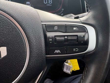 2022 Kia Sportage Premium Spec 1.6d 18inch alloys , *warranty till 2029* Multi-Function Steering Wheel, Climate Control, Lane Departure Warning, Rear Parking Sensors €31,900 thumbnail