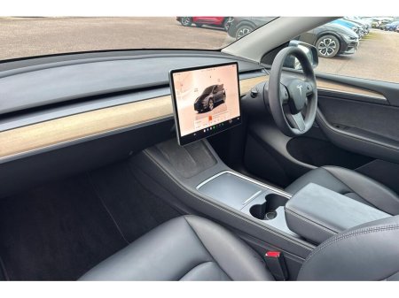 2023 Tesla Model Y - thumbnail 5