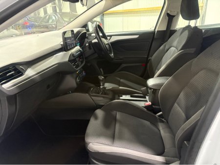 2019 Ford Focus 1.5 TDCI ZETEC 120 Bhp €15,950 thumbnail