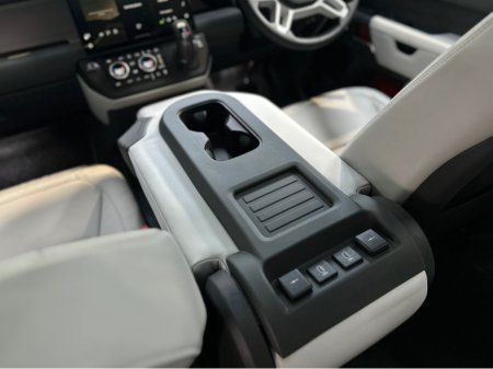 2026 Land Rover Defender - thumbnail 26