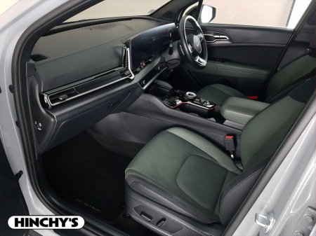 2025 Kia Sportage Plug-in Hybrid €45,900 thumbnail