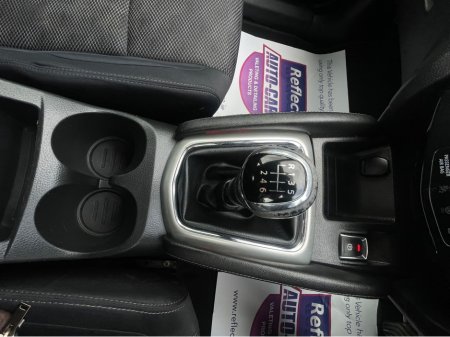 2015 Nissan Qashqai 1.5 DSL SV 4DR LOW KM €8,950 thumbnail