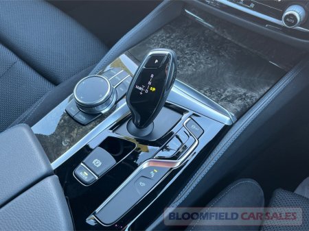 2017 BMW 5 Series - thumbnail 19