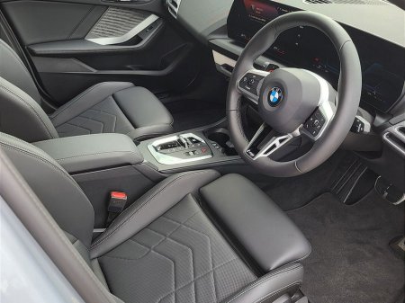2026 BMW 1 Series - view 3