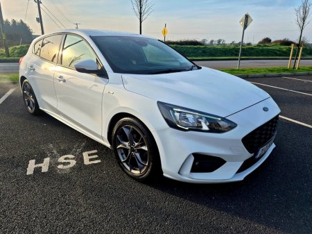 2021 Ford Focus - thumbnail 18