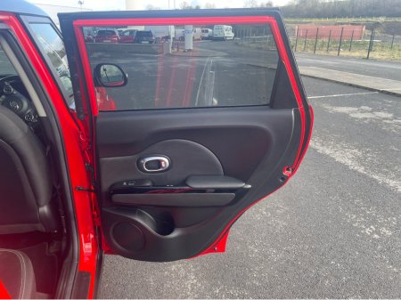 2017 Kia Soul EX 5DR €15,000