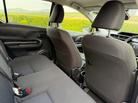 2018 Toyota Aqua - thumbnail 12