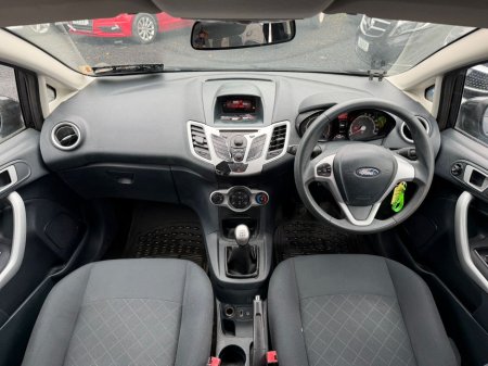 2012 Ford Fiesta - thumbnail 15