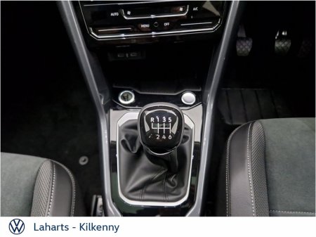 2025 Volkswagen T-Roc STYLE 75 PLUS 2.0TDI 116HP €40,950 thumbnail