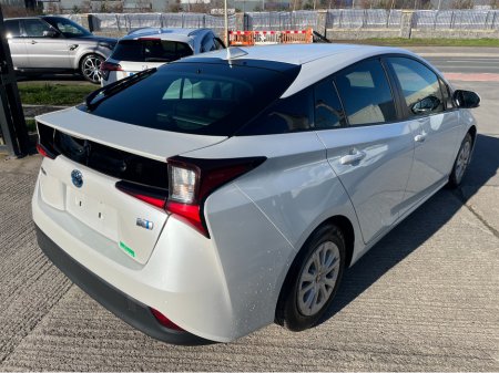 2020 Toyota Prius - thumbnail 7