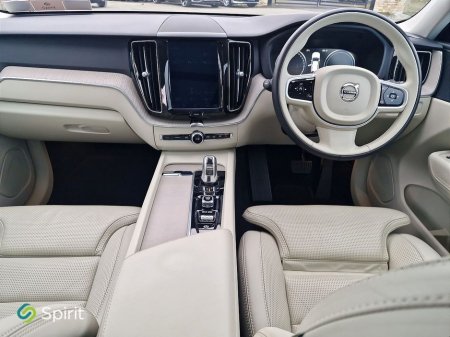 2018 Volvo XC60 - view 4