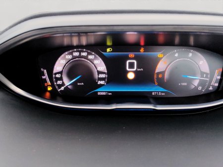 2023 Peugeot 3008 1.5 BlueHDi 130bhp Allure €31,950 thumbnail