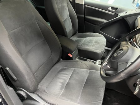 2013 Volkswagen Tiguan - thumbnail 9