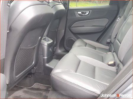 2021 Volvo XC60 - thumbnail 8