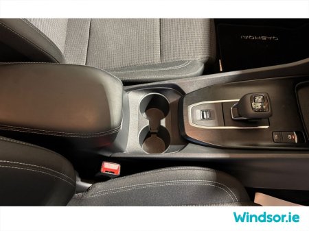 2024 Nissan Qashqai 1.3 PET MILD HYBRID SV CVT €30,995 thumbnail