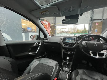 2019 Peugeot 2008 €15950! 2019 PEUGEOT 2008 ALLURE 1.2 AUTOMATIC / REVERSE CAMERA / HEATED SEATS / PANORAMIC SUNROOF €15,950 thumbnail