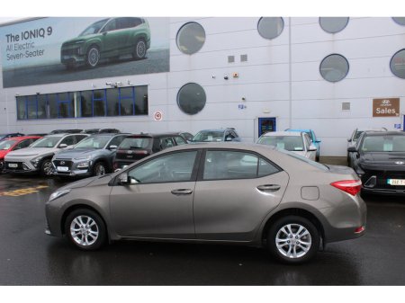 2017 Toyota Corolla - thumbnail 2