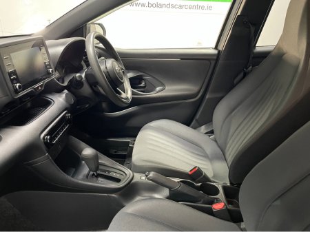 2020 Toyota Yaris - thumbnail 5