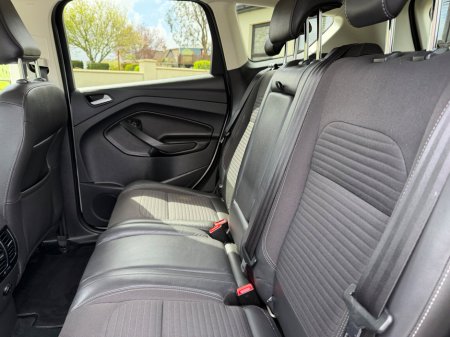 2019 Ford Kuga - thumbnail 18