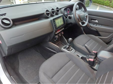 2023 Dacia Duster EXPRESSION BLUE DCI 115 4X2 NB €18,995 thumbnail