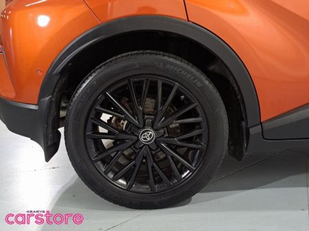 2020 Toyota C-HR 2.0 HYBRID LAUNCH EDITION €24,880 thumbnail