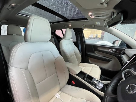 2020 Volvo XC40 - thumbnail 10