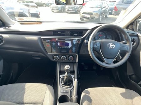 2017 Toyota Corolla COROLLA 1.33 TERRA €16,500 thumbnail