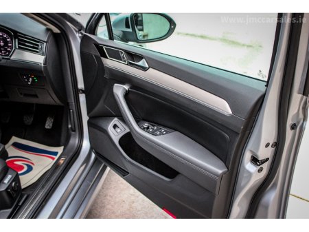 2018 Volkswagen Passat 1.6 TDI 120HP Highline €21,995 thumbnail