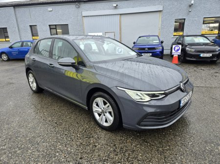 2023 Volkswagen Golf 1.0 TSI 110HP Life €25,950 thumbnail