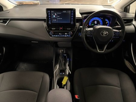 2023 Toyota Corolla HYBRID LUNA AUTO SALOON // TOYOTA SAFETY SENSE // REAR CAMERA // BLUETOOTH // AIR CON // TOYOTA WARRANTY €26,945 thumbnail